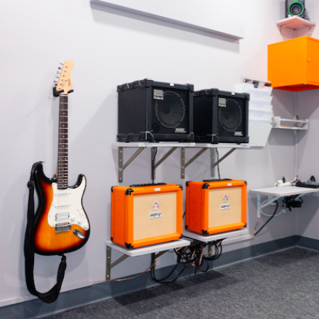 Guitar-Room-Screenshot-vertical-e1621752855430